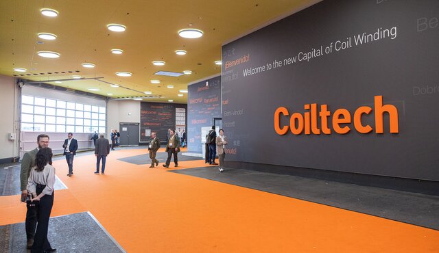 Übergang Halle 1, 2 und 3 während der Coiltech
