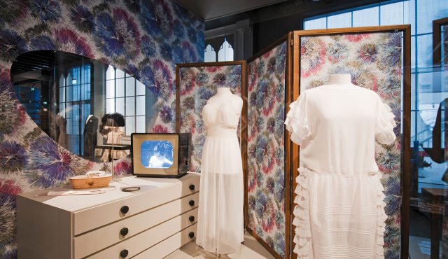 Kleider im Textil- und Industriemuseum