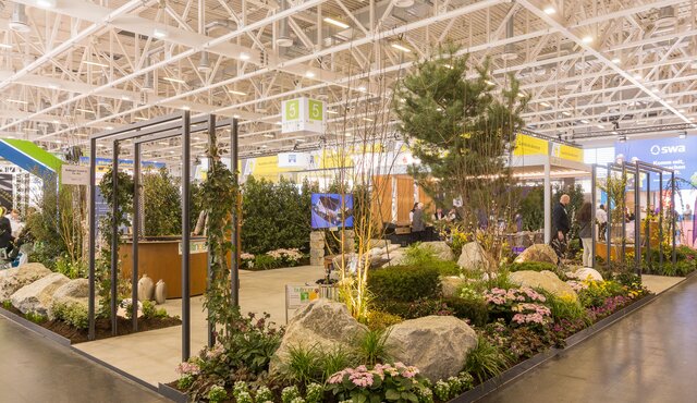 Kleiner nachgebauter Garten als Messestand